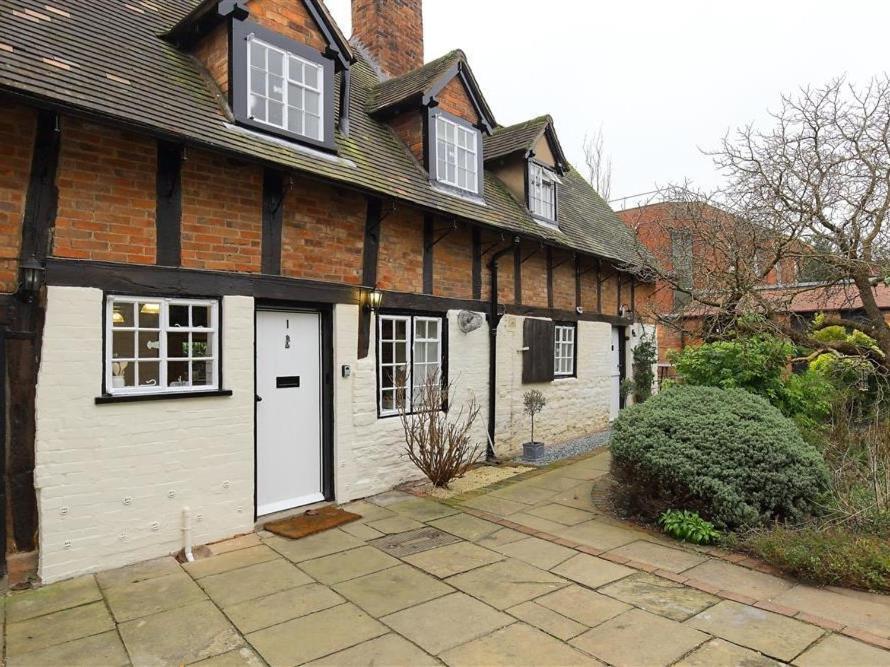 One Masons Court Villa Stratford-upon-Avon Exterior photo
